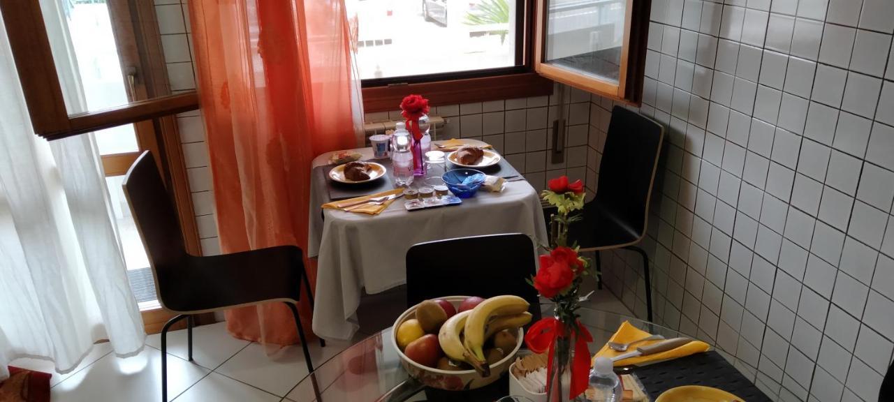 B&B Verrazzano Affittacamere ซอตโตมารีนา ภายนอก รูปภาพ