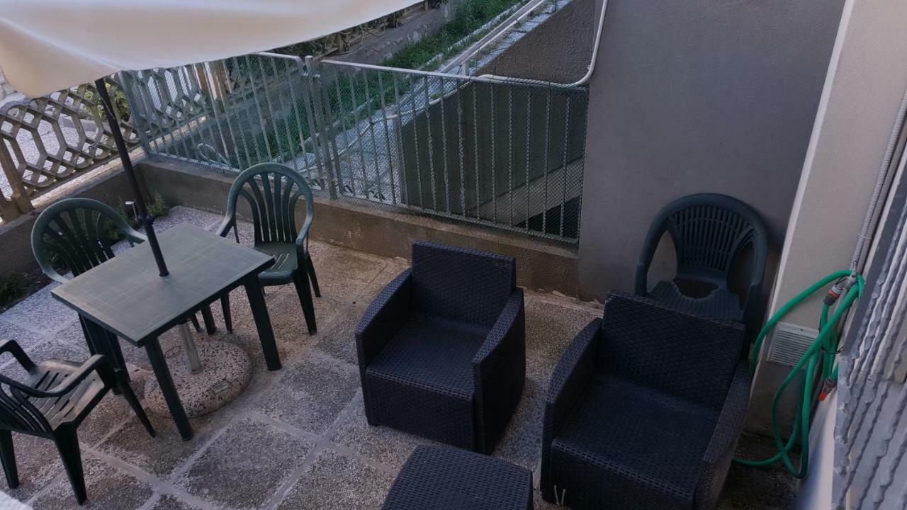 B&B Verrazzano Affittacamere ซอตโตมารีนา ภายนอก รูปภาพ