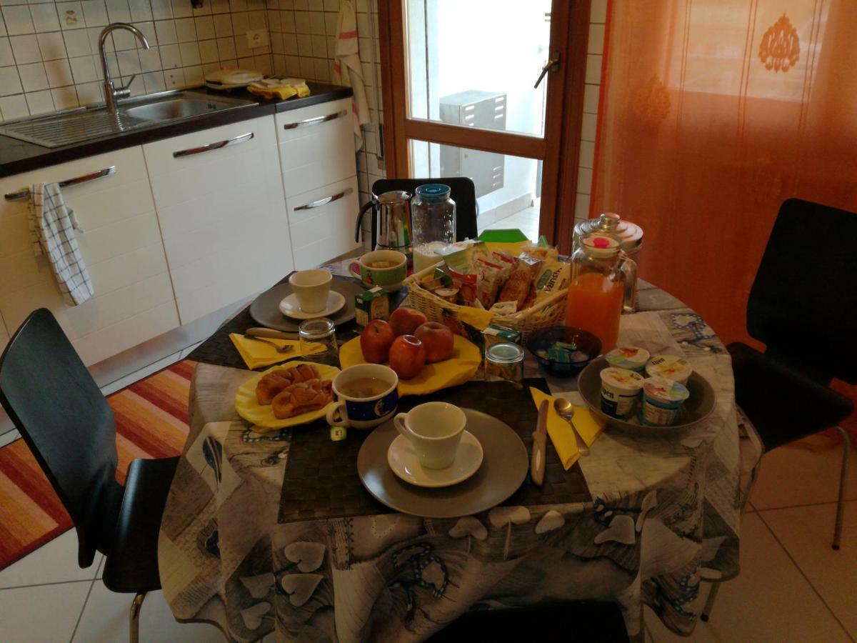 B&B Verrazzano Affittacamere ซอตโตมารีนา ภายนอก รูปภาพ